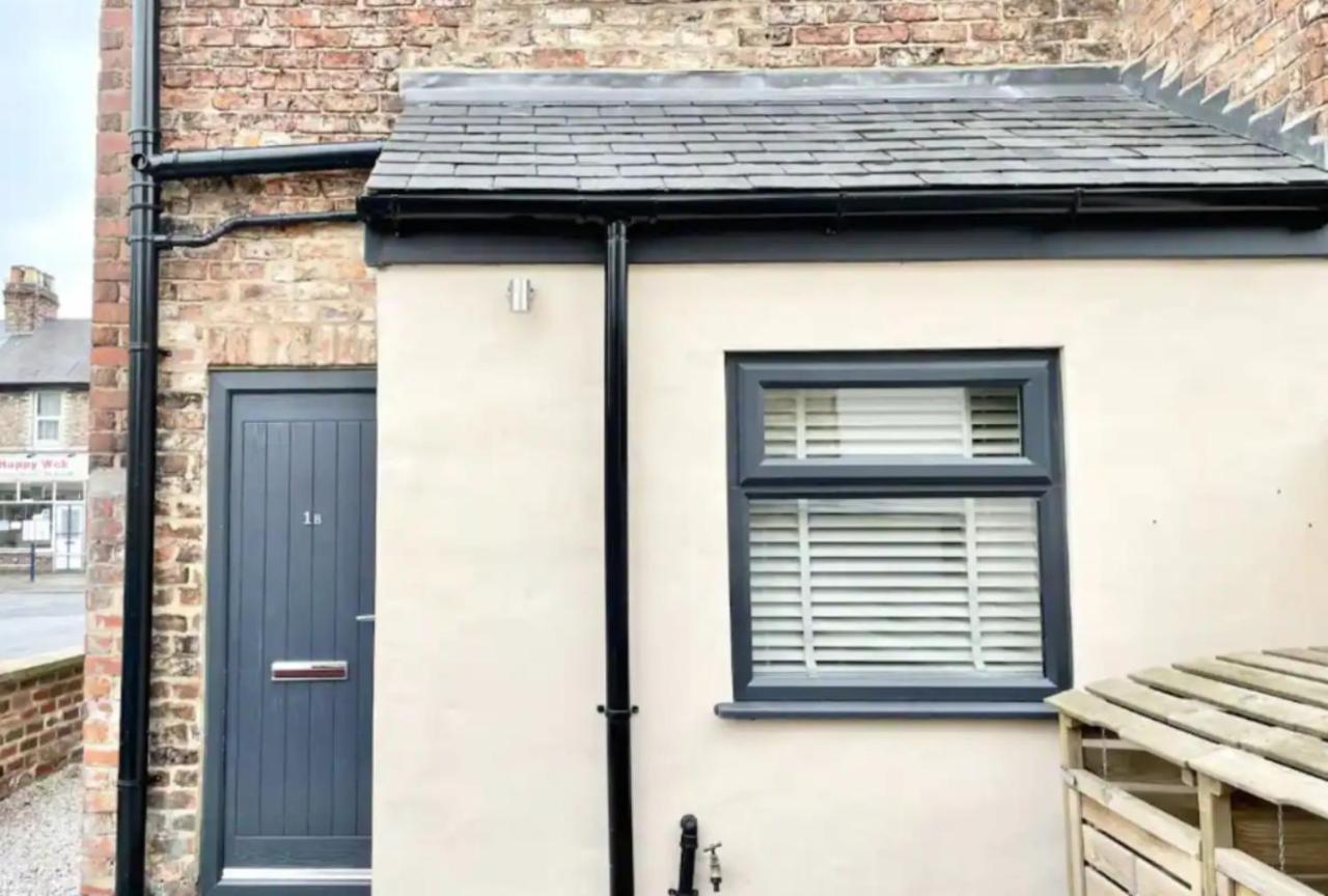 Villa Townhouse With Private Parking à York Extérieur photo